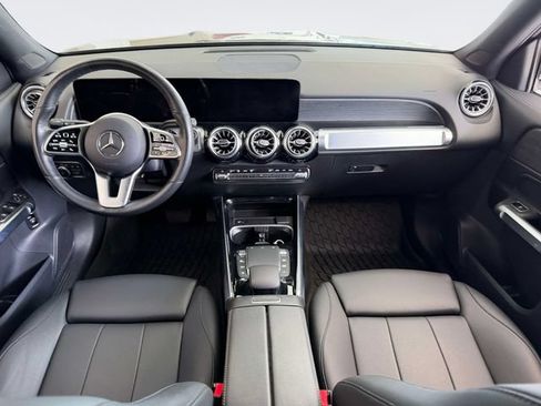Used 2023 Mercedes-Benz GLB 250 4MATIC image 13