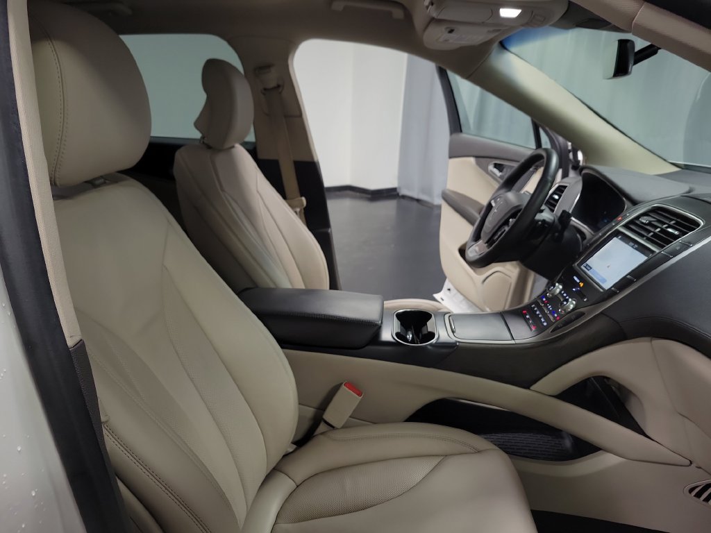 Used 2019 Lincoln Nautilus Select AWD/4WD image 30