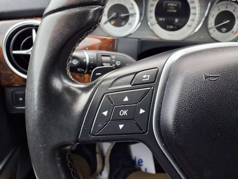 Used 2015 Mercedes-Benz GLK 350 4MATIC image 13