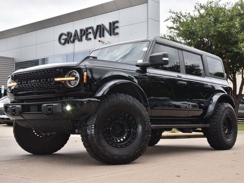 Used 2023 Ford Bronco Wildtrak AWD/4WD image 2
