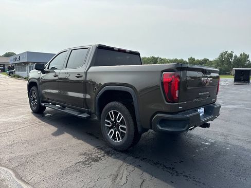 Used 2024 GMC Sierra 1500 AT4 AWD/4WD image 2