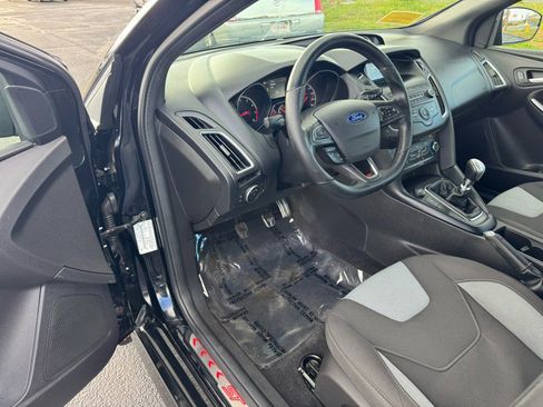 Used 2018 Ford Focus ST image 12