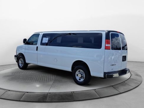 Used 2024 Chevrolet Express 3500 LT w/ LT Preferred Equipment Group RWD image 5