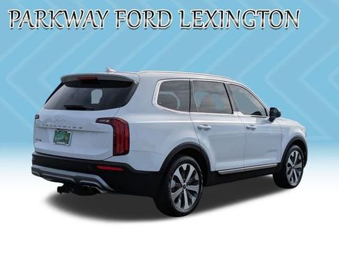 Used 2022 Kia Telluride EX w/ EX Premium Package image 5