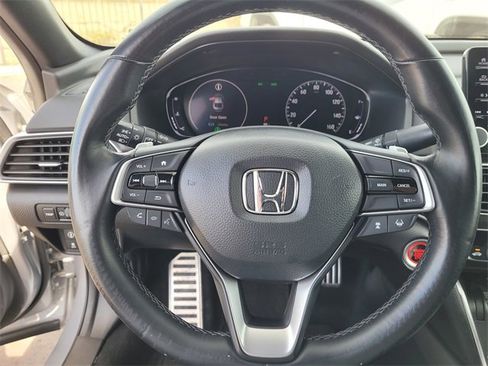 Used 2018 Honda Accord Sport image 26