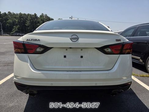 Used 2024 Nissan Altima 2.5 SR FWD image 3