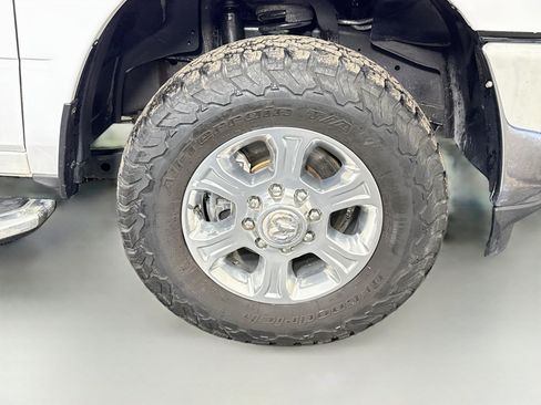 Used 2022 RAM 2500 Big Horn w/ Level 1 Equipment Group AWD/4WD image 31