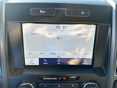 Used 2020 Ford F150 XLT w/ Equipment Group 302A Luxury AWD/4WD image 26