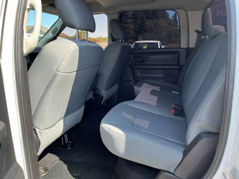 Used 2018 RAM 2500 Tradesman w/ Chrome Appearance Group image 27