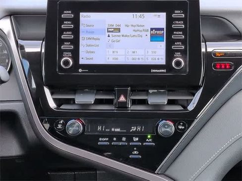 Used 2024 Toyota Camry SE image 28