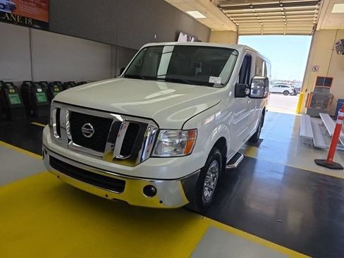 Used 2018 Nissan NV 3500 SL RWD image 1