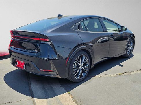 Certified 2026 Toyota Prius XLE FWD image 3