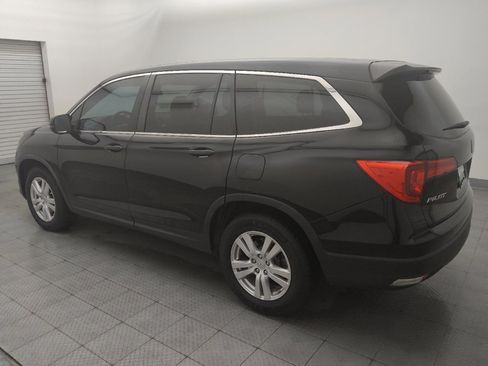 Used 2018 Honda Pilot LX image 3