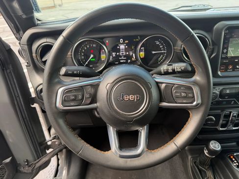 Used 2023 Jeep Wrangler Unlimited Sahara AWD/4WD image 22