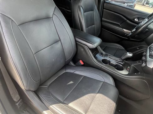 Used 2017 GMC Acadia SLT AWD/4WD image 29