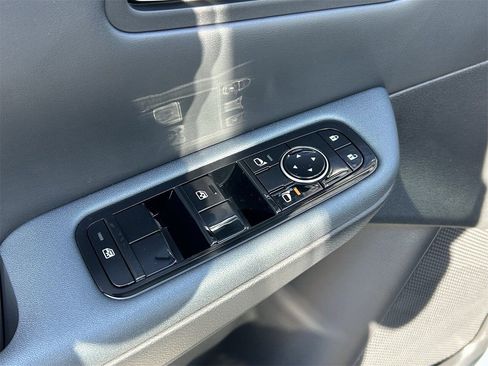 New 2026 Nissan Leaf Platinum+ w/ Cargo Package (Platinum+) image 29