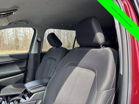 Used 2023 Jeep Grand Cherokee L Laredo image 6