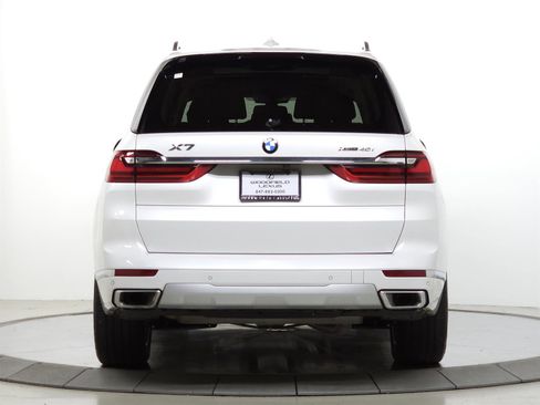 Used 2021 BMW X7 xDrive40i w/ Premium Package AWD/4WD image 6