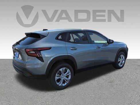 New 2026 Chevrolet Trax LS w/ Driver Confidence Package image 24