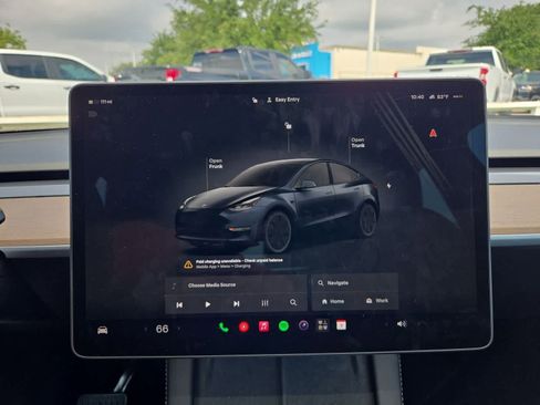 Used 2024 Tesla Model Y 2WD image 27