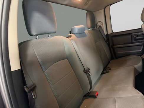 Used 2019 RAM 1500 Express AWD/4WD image 25