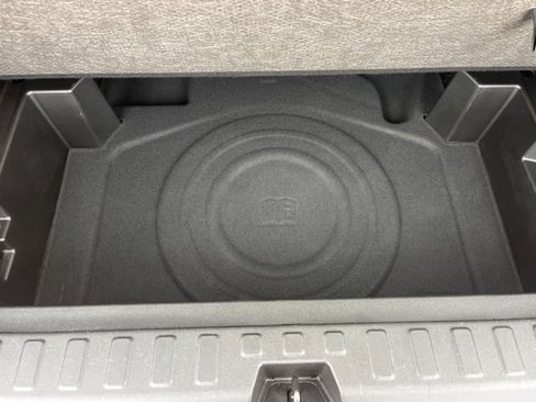 Used 2020 Chevrolet Equinox LT image 41