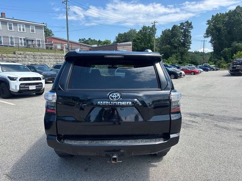 Used 2016 Toyota 4Runner SR5 AWD/4WD image 5