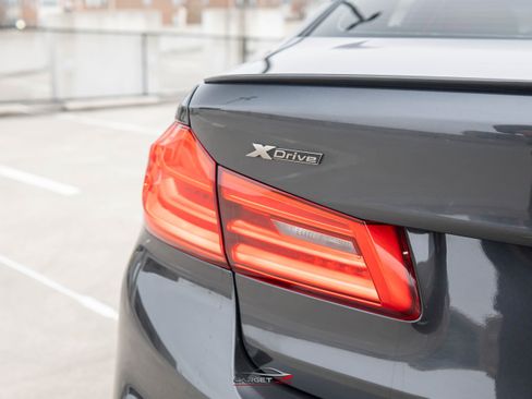 Used 2019 BMW M550i xDrive image 51