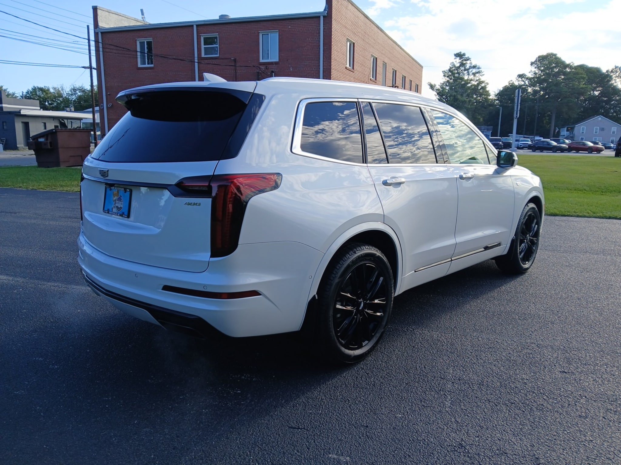 Used 2022 Cadillac XT6 Premium Luxury w/ Platinum Package AWD/4WD image 3