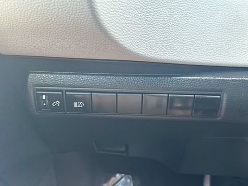Used 2024 Toyota Corolla SE FWD image 32