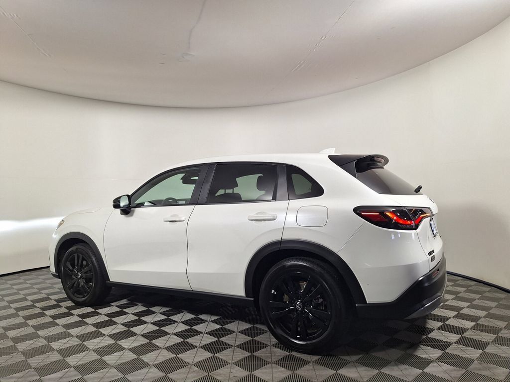 Used 2026 Honda HR-V Sport image 7