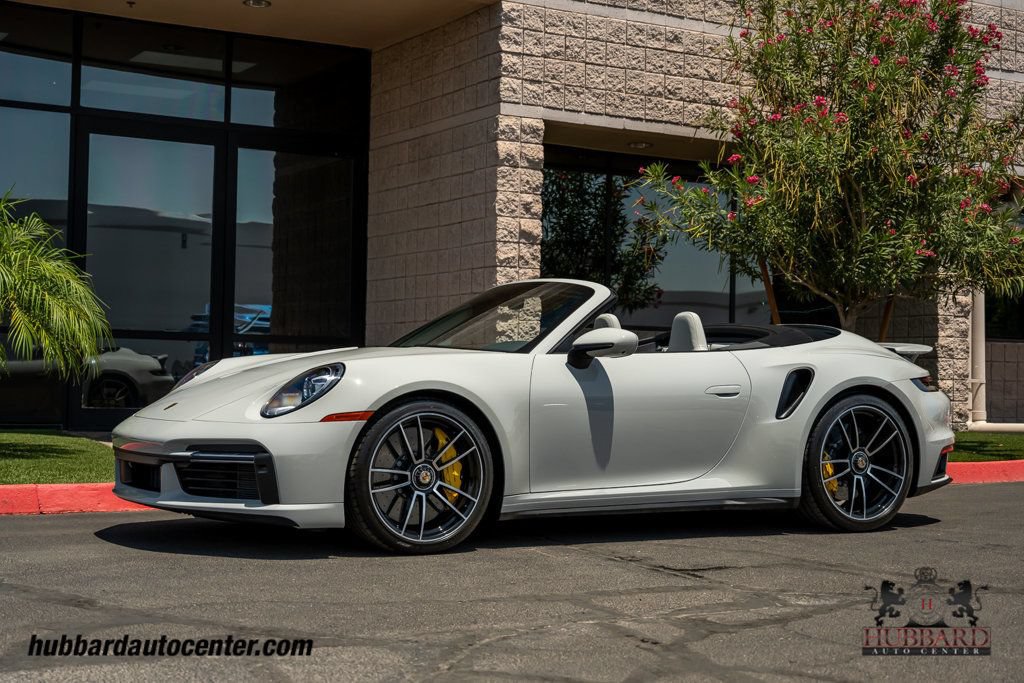 Used 2022 Porsche 911 Cabriolet AWD/4WD image 3