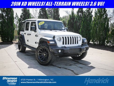 Used 2022 Jeep Wrangler Unlimited Sport image 1
