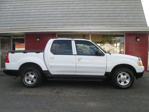 Used 2003 Ford Explorer Sport Trac XLT image 4