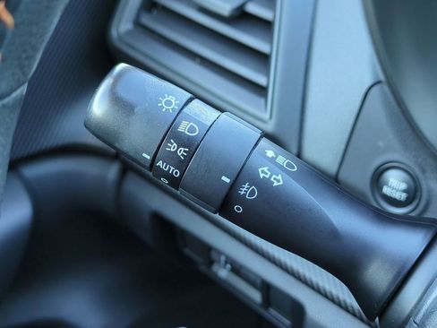 Used 2018 Subaru Crosstrek 2.0i Premium image 24