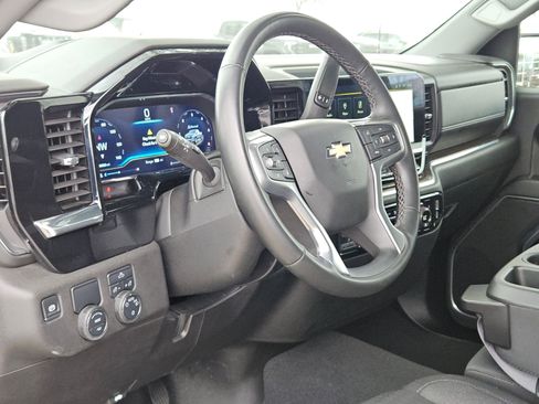 Certified 2025 Chevrolet Silverado 1500 LT image 10