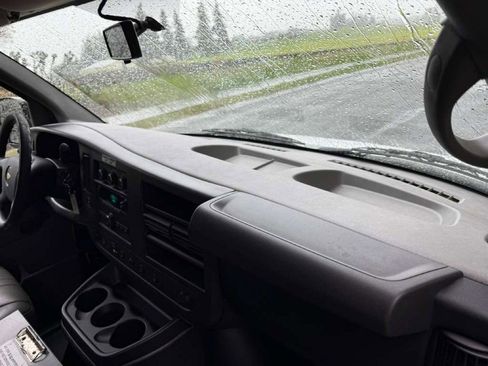 Used 2013 Chevrolet Express 2500 image 14