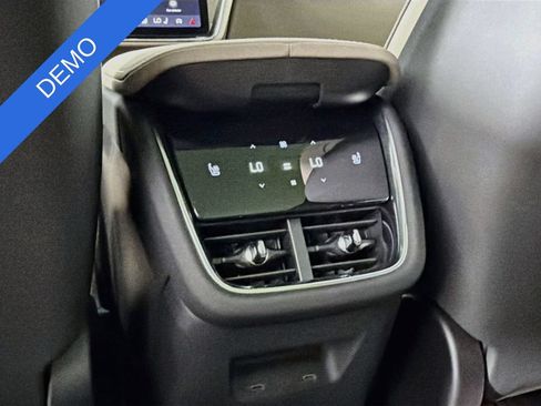 Used 2026 Volvo EX90 Plus RWD image 26
