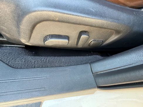 Used 2017 Subaru Outback 2.5i Touring image 22