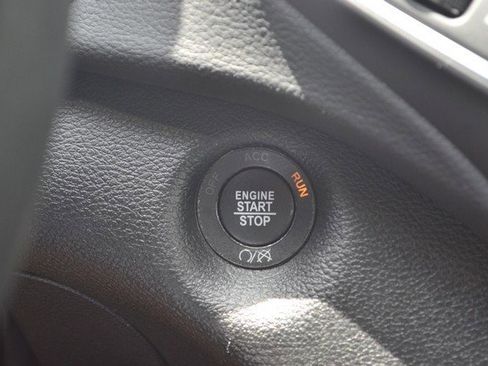 Used 2023 Jeep Cherokee Altitude Lux image 27