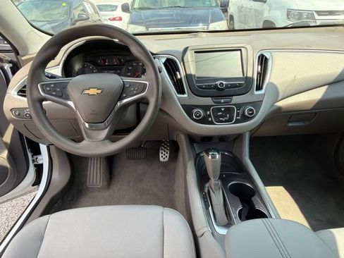 Used 2016 Chevrolet Malibu LT FWD image 19