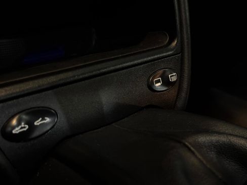 Used 2004 Porsche 911 Targa image 18