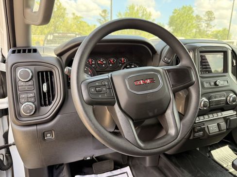 New 2025 GMC Sierra 2500 Pro w/ 1SA Pro Safety Plus Package AWD/4WD image 15