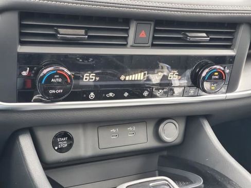 New 2026 Nissan Rogue SV image 32