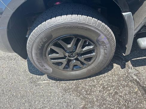 Used 2018 Nissan Frontier SV AWD/4WD image 15