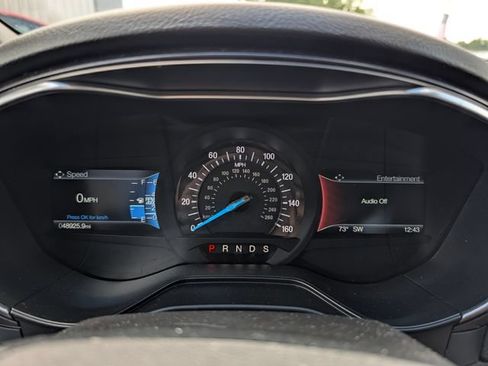 Used 2020 Ford Fusion Titanium AWD/4WD image 18