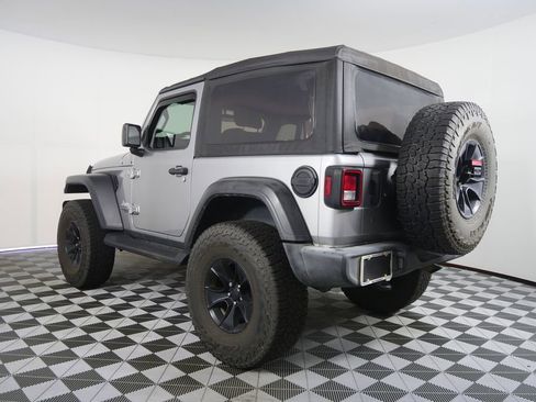 Used 2019 Jeep Wrangler Sport S AWD/4WD image 5