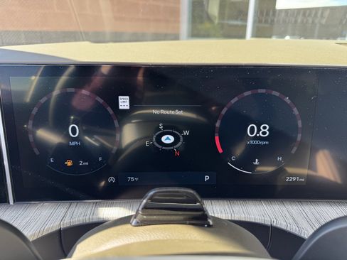 Used 2024 Hyundai Santa Fe Calligraphy image 17