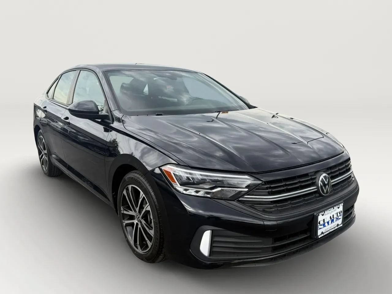 Used 2023 Volkswagen Jetta Sport FWD image 1