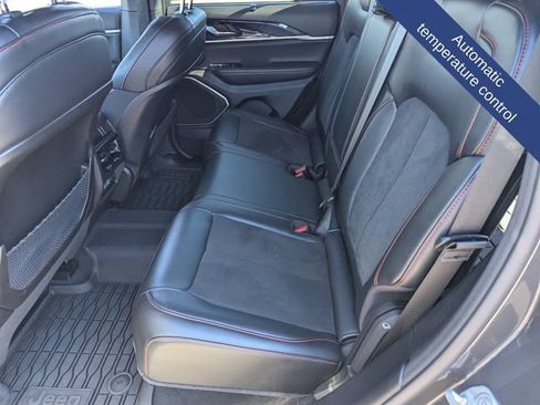 Used 2022 Jeep Grand Cherokee Trailhawk w/ ADV Protech Group II AWD/4WD image 20